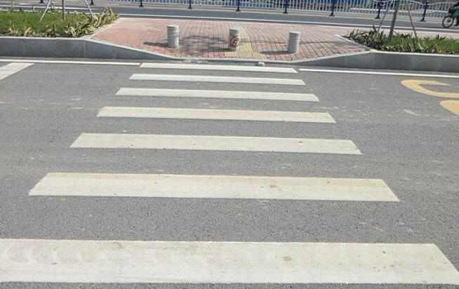 热熔标线涂料生产原材料及其作用有哪些？襄阳道路标线施工厂家为你介绍