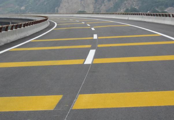 冬天道路标线进行施工，应该注意这些事项！