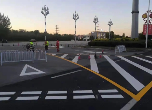 马路划线漆是什么油漆，有哪些种类以及使用注意事项